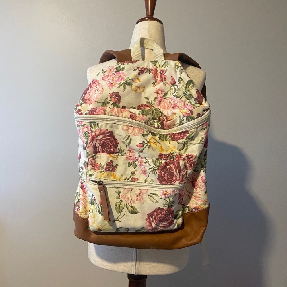 Floral backpack - Picture 2 of 3